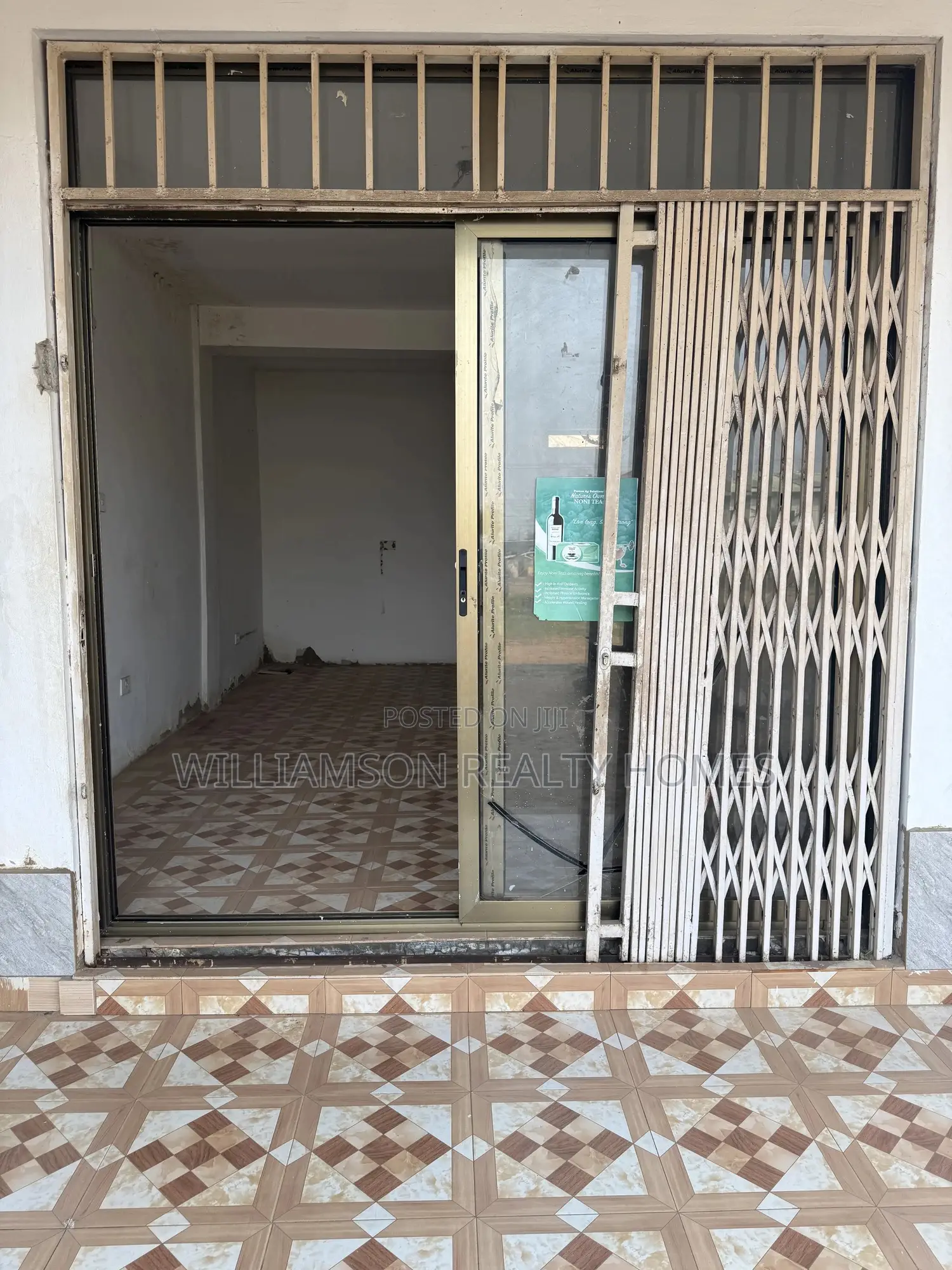 Road Side Busy Shop/Store/Office Space/Showroom,Spintex