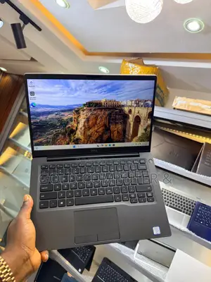 Laptop Dell Latitude 7400 16GB Intel Core I5 SSD 256GB