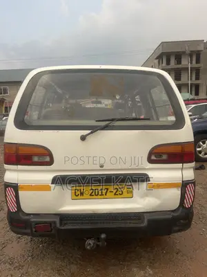 Nissan Caravan (Urvan) 2005 White
