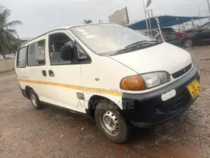 Nissan Caravan (Urvan) 2005 White