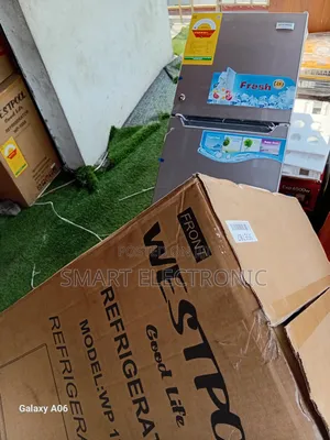 Westpool Wp177a Space-Saving Westpool Refrigerator