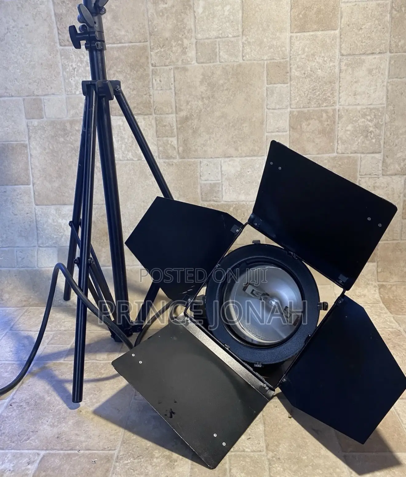 Quartzcolor Red Head Light Ianebeam 800watts Mod Film and Videoused