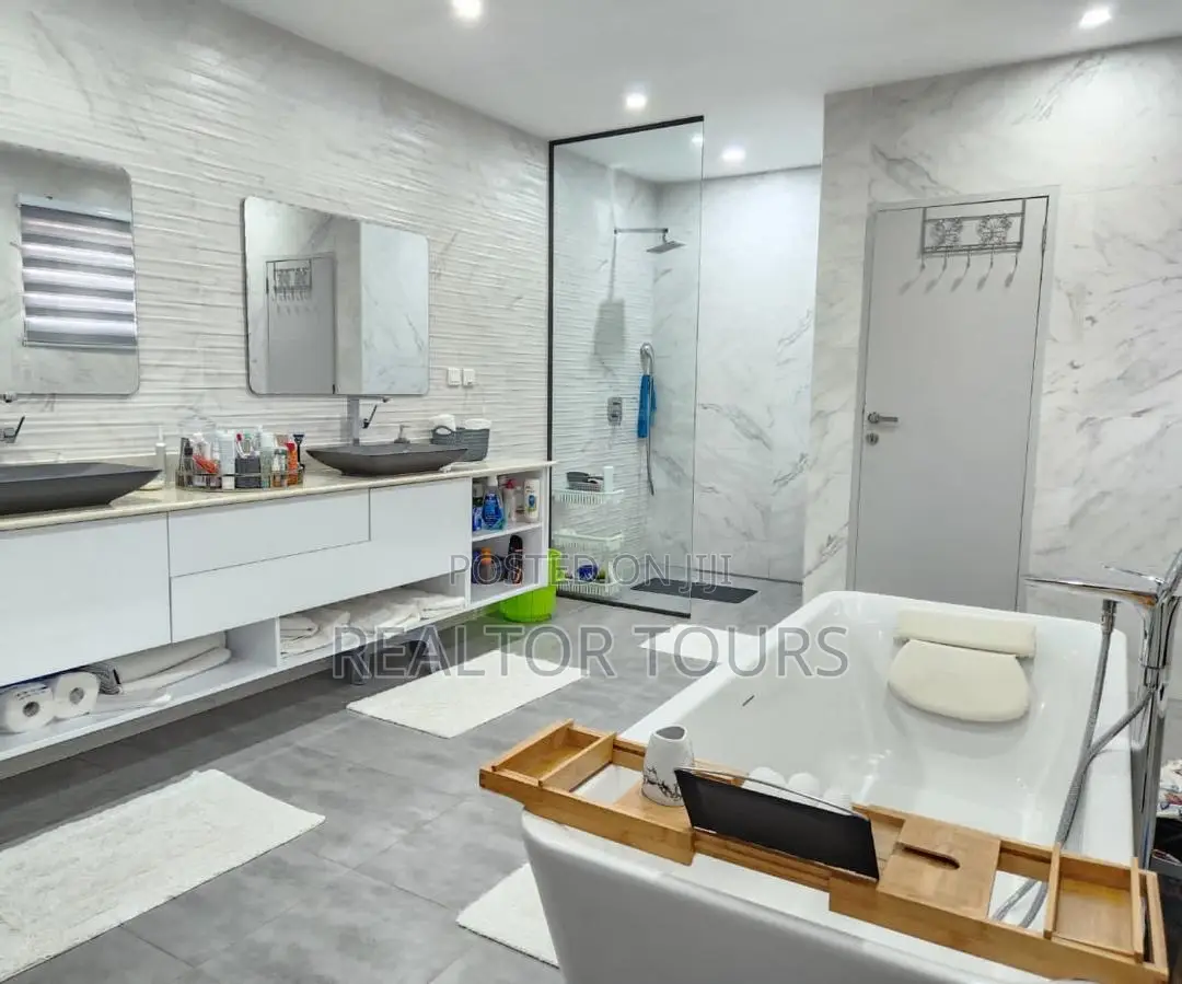 5bdrm House in Airport Residential Area for rent