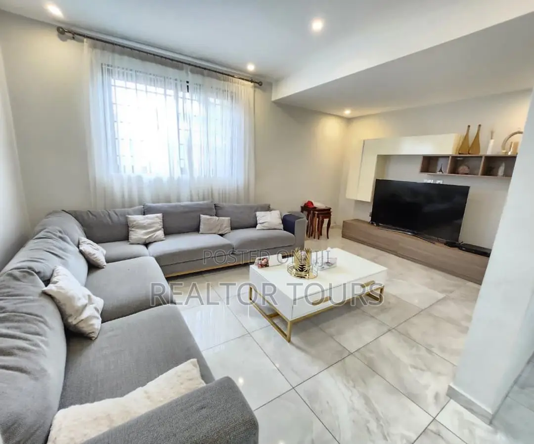 5bdrm House in Airport Residential Area for rent