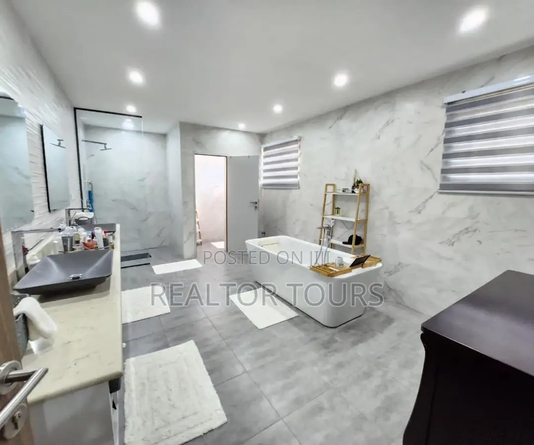5bdrm House in Airport Residential Area for rent