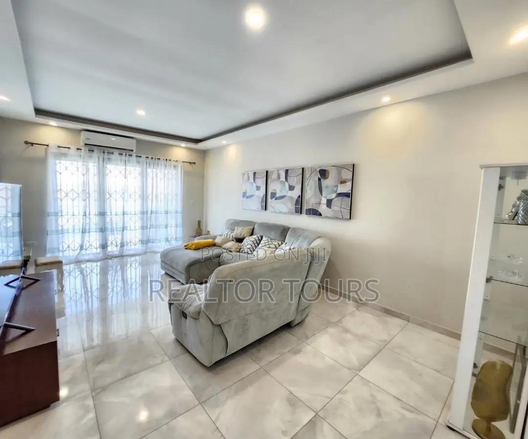 5bdrm House in Airport Residential Area for rent
