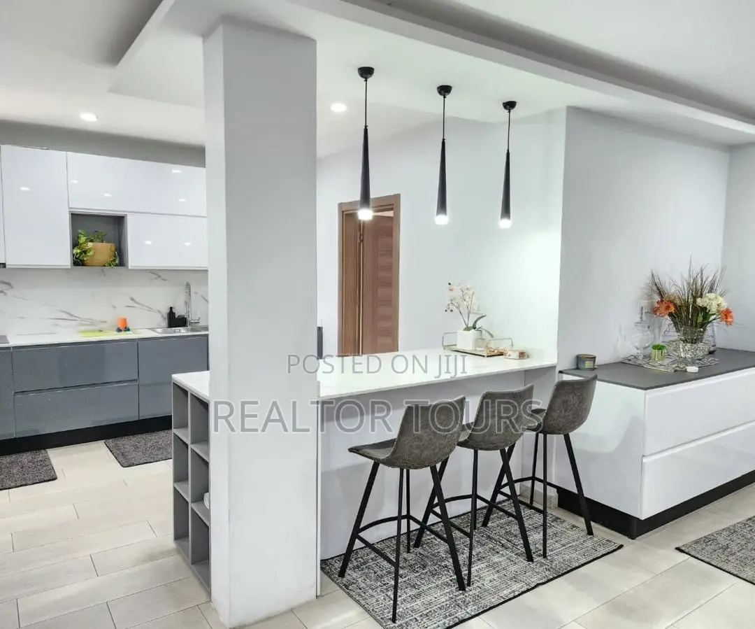 5bdrm House in Airport Residential Area for rent