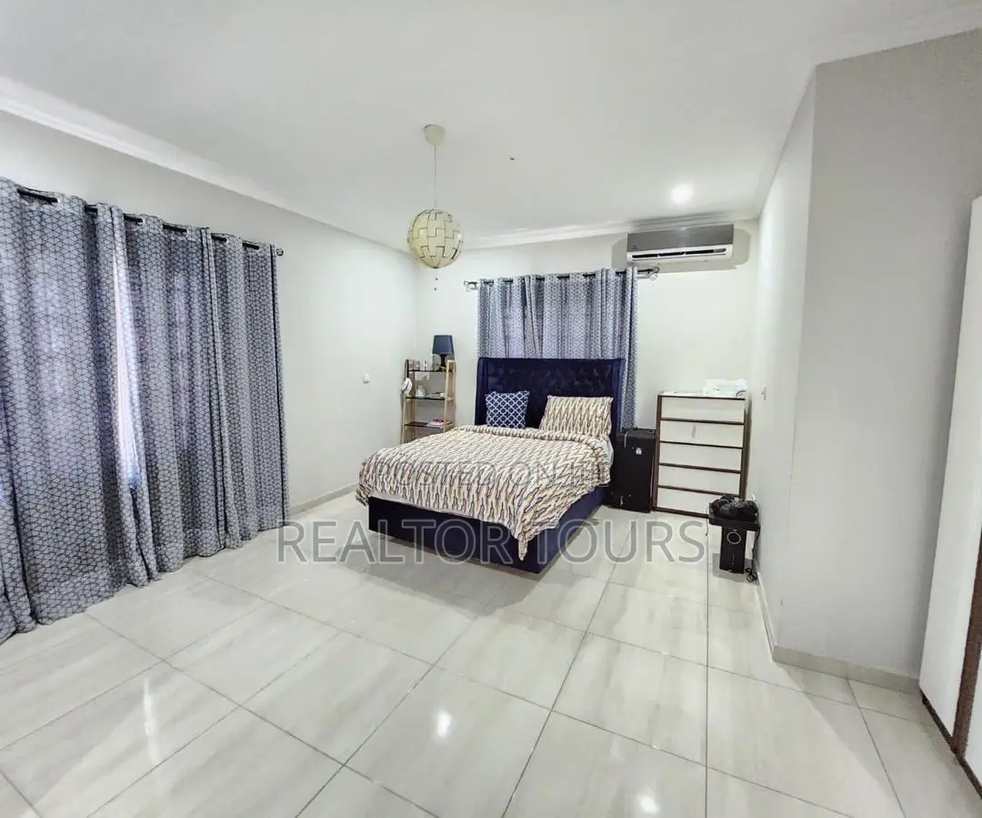 5bdrm House in Airport Residential Area for rent