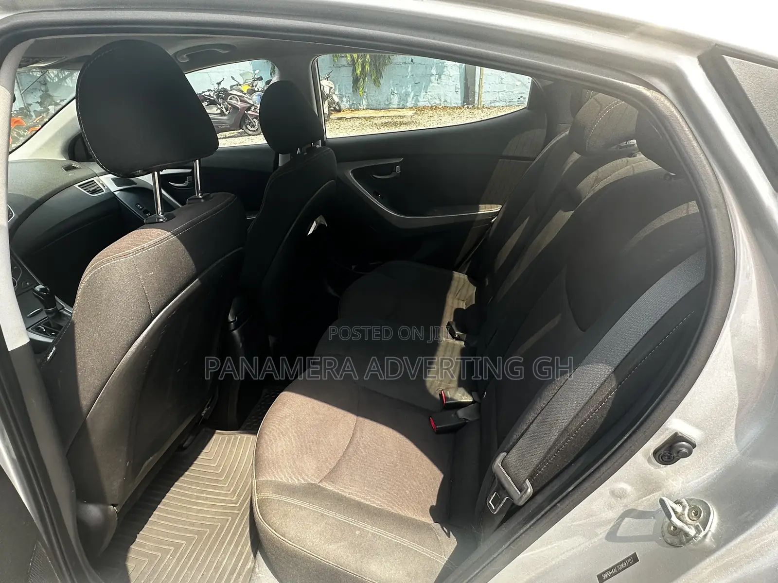 Hyundai Elantra SE Sedan FWD (1.8L 4cyl 6A) 2016 Gray