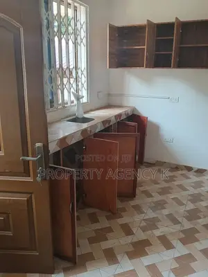 1bdrm Apartment in Kfs, West Hills Mall Area for rent