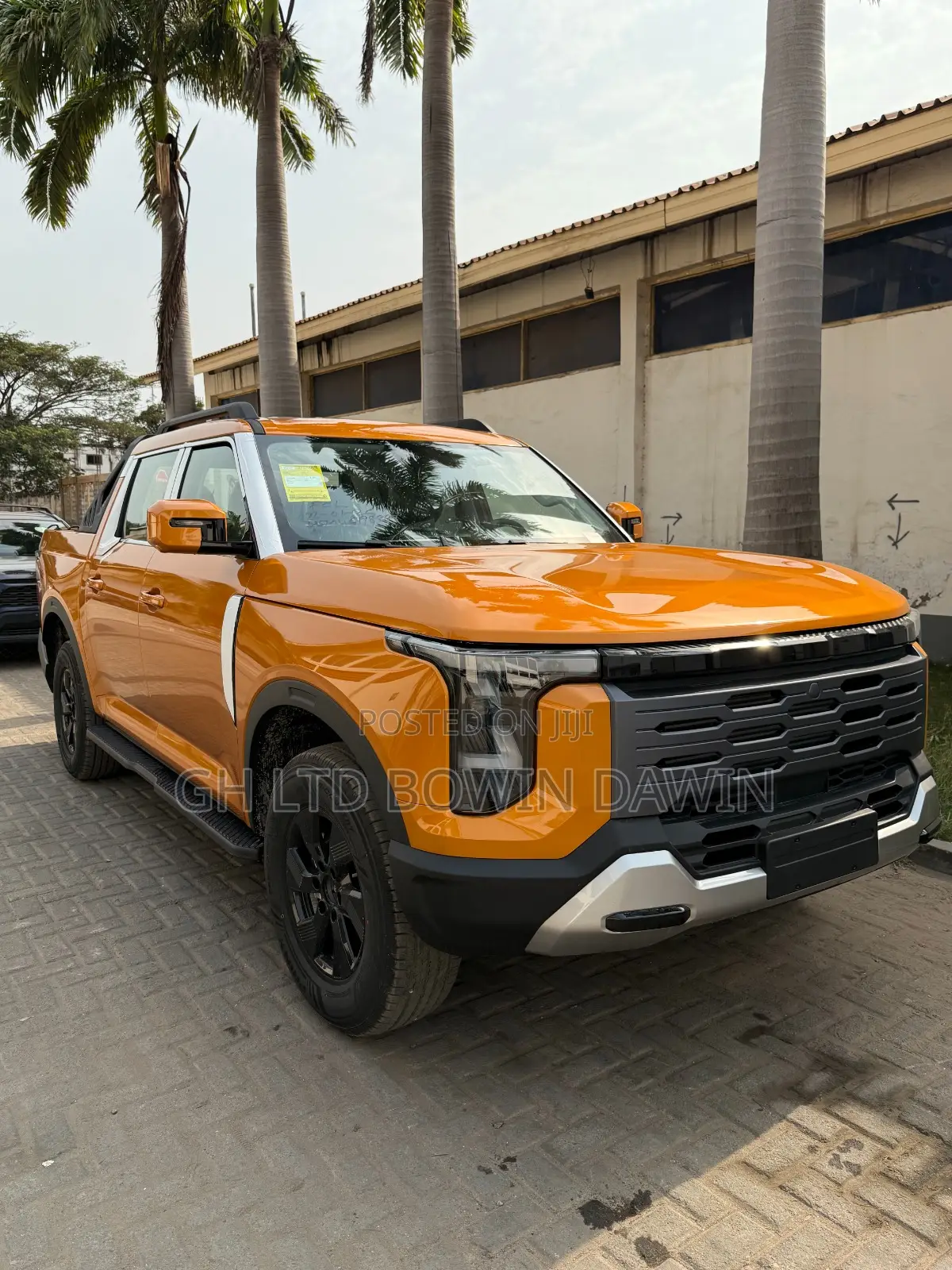 New Nissan Pick-Up 2025 Gold