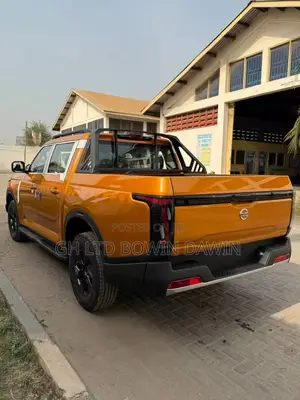 New Nissan Pick-Up 2025 Gold
