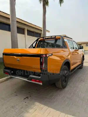 New Nissan Pick-Up 2025 Gold