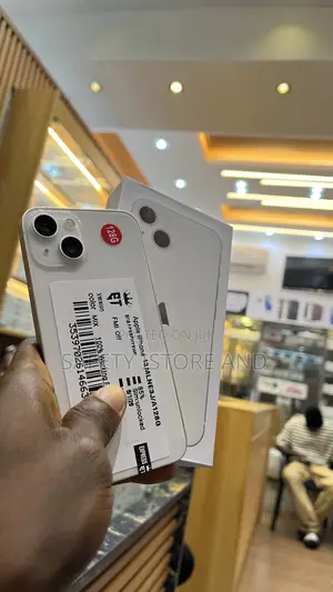 New Apple iPhone 13 128 GB White