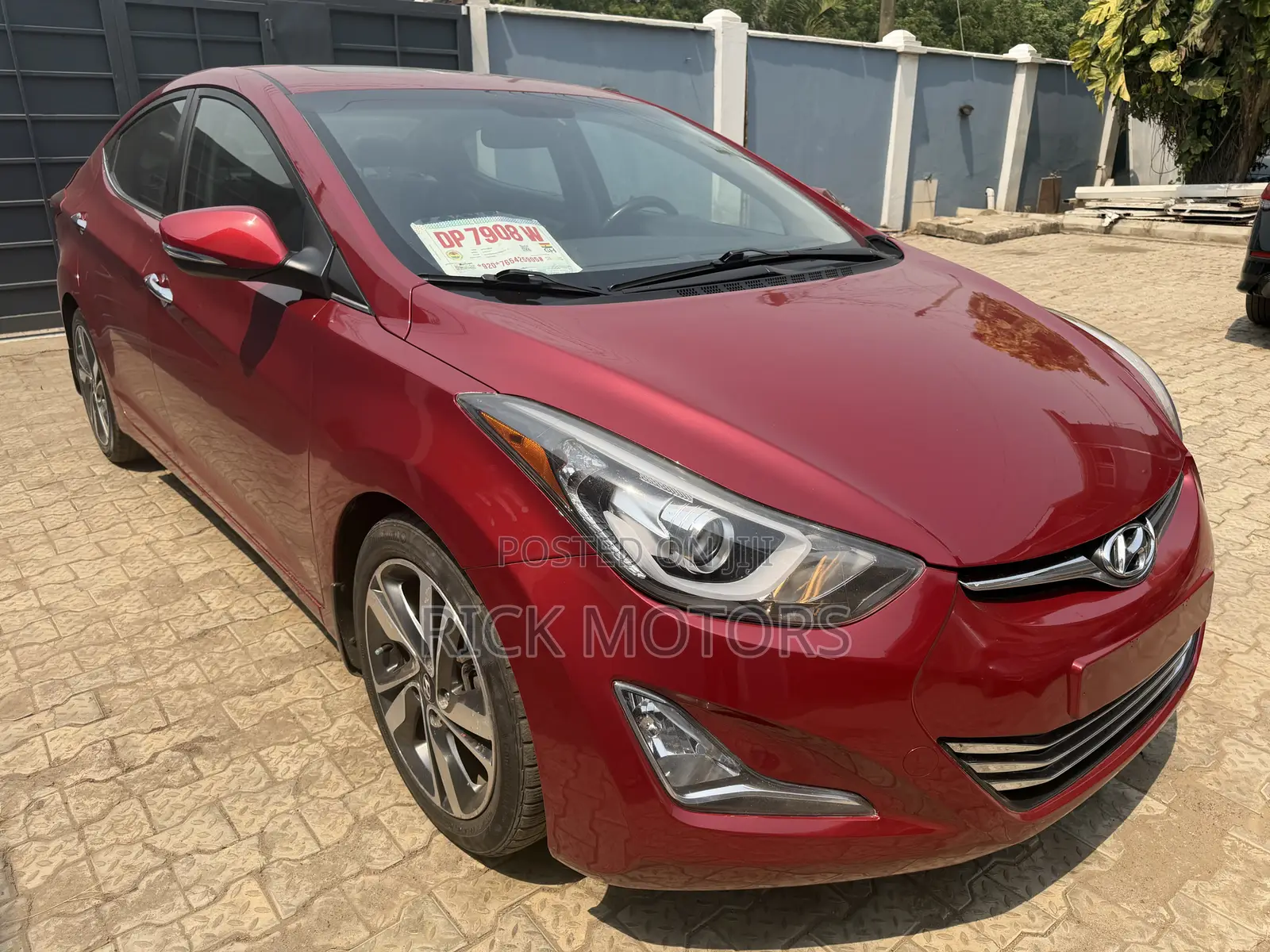Hyundai Elantra Limited Sedan FWD (1.8L 4cyl 6A) 2016 Red