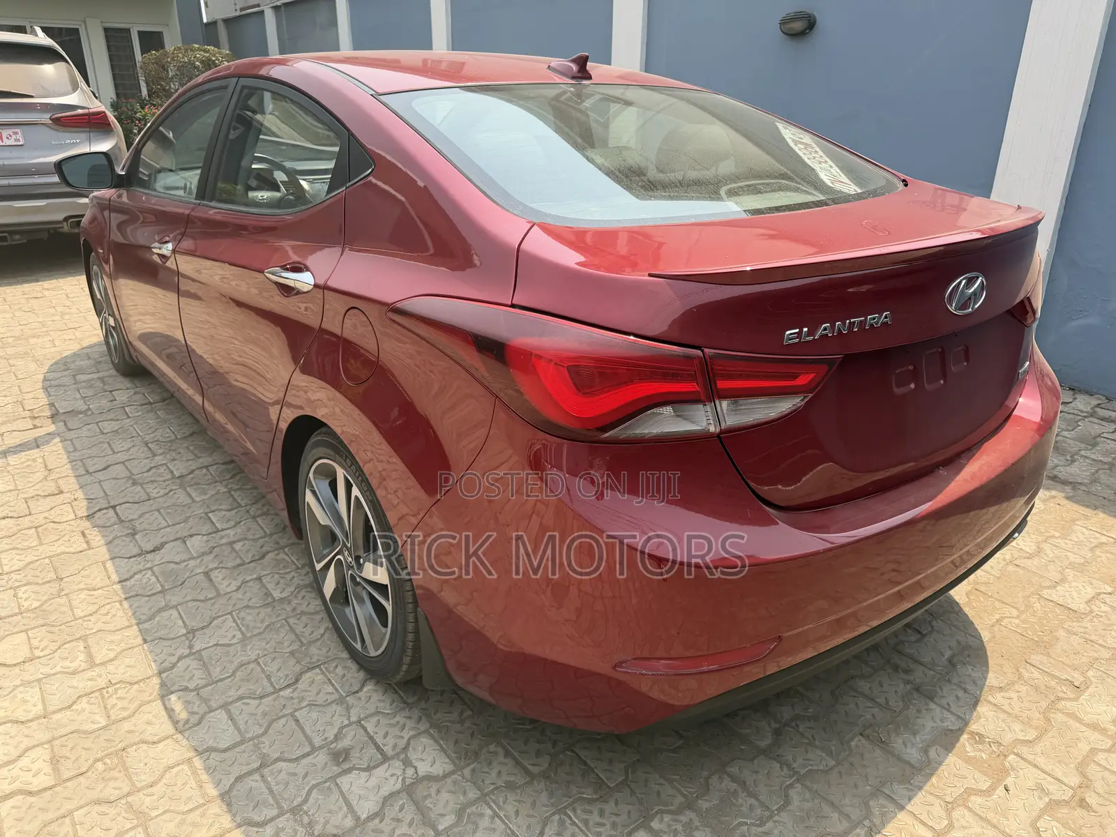 Hyundai Elantra Limited Sedan FWD (1.8L 4cyl 6A) 2016 Red