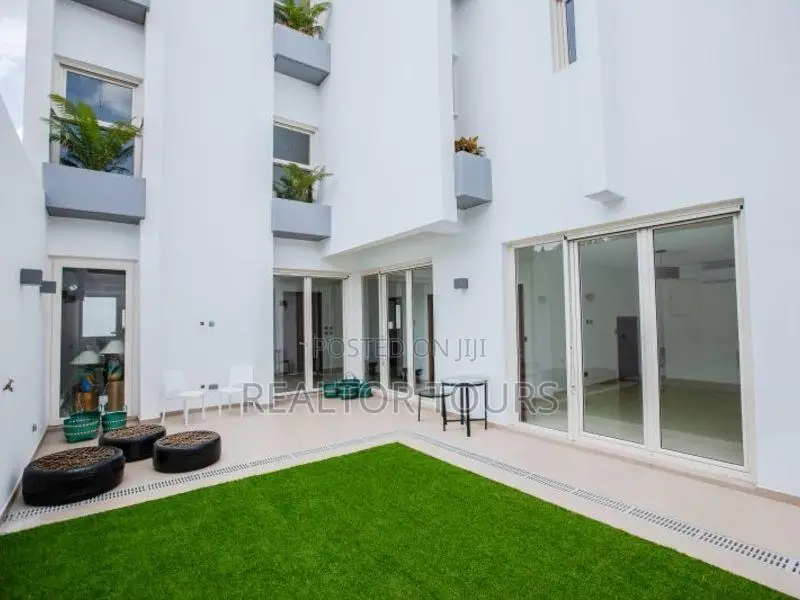 4bdrm Townhouse / Terrace in Cantonments for rent