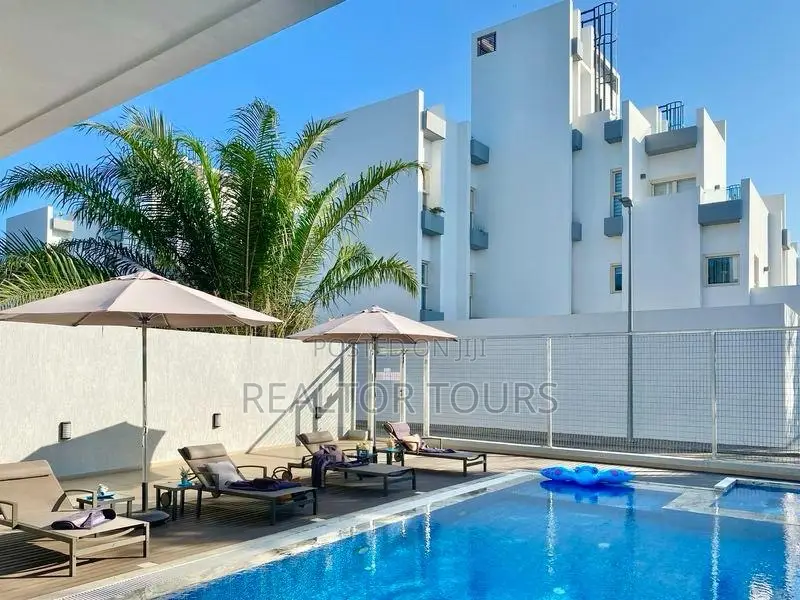 4bdrm Townhouse / Terrace in Cantonments for rent