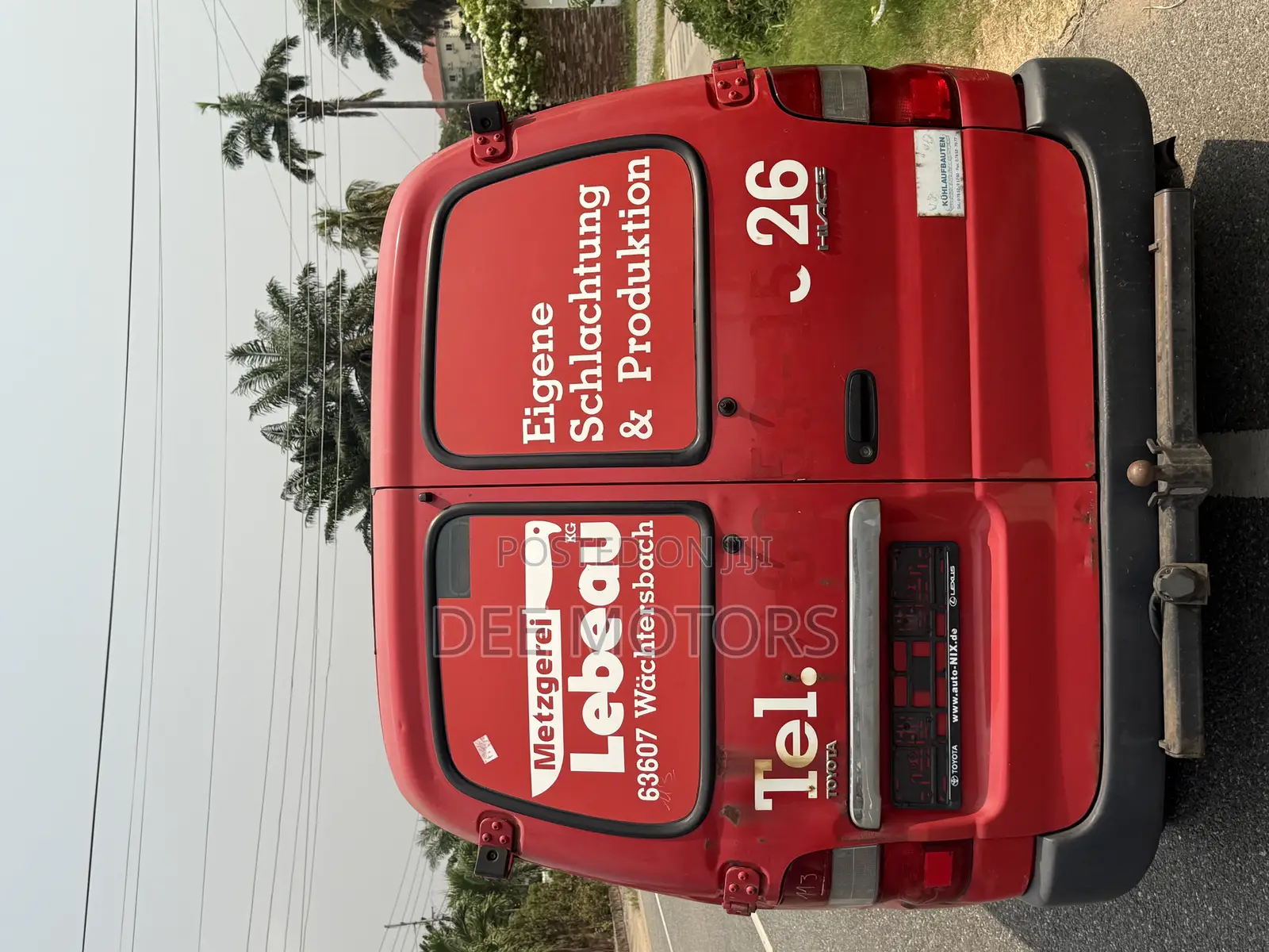 Toyota HiAce 2013 Red