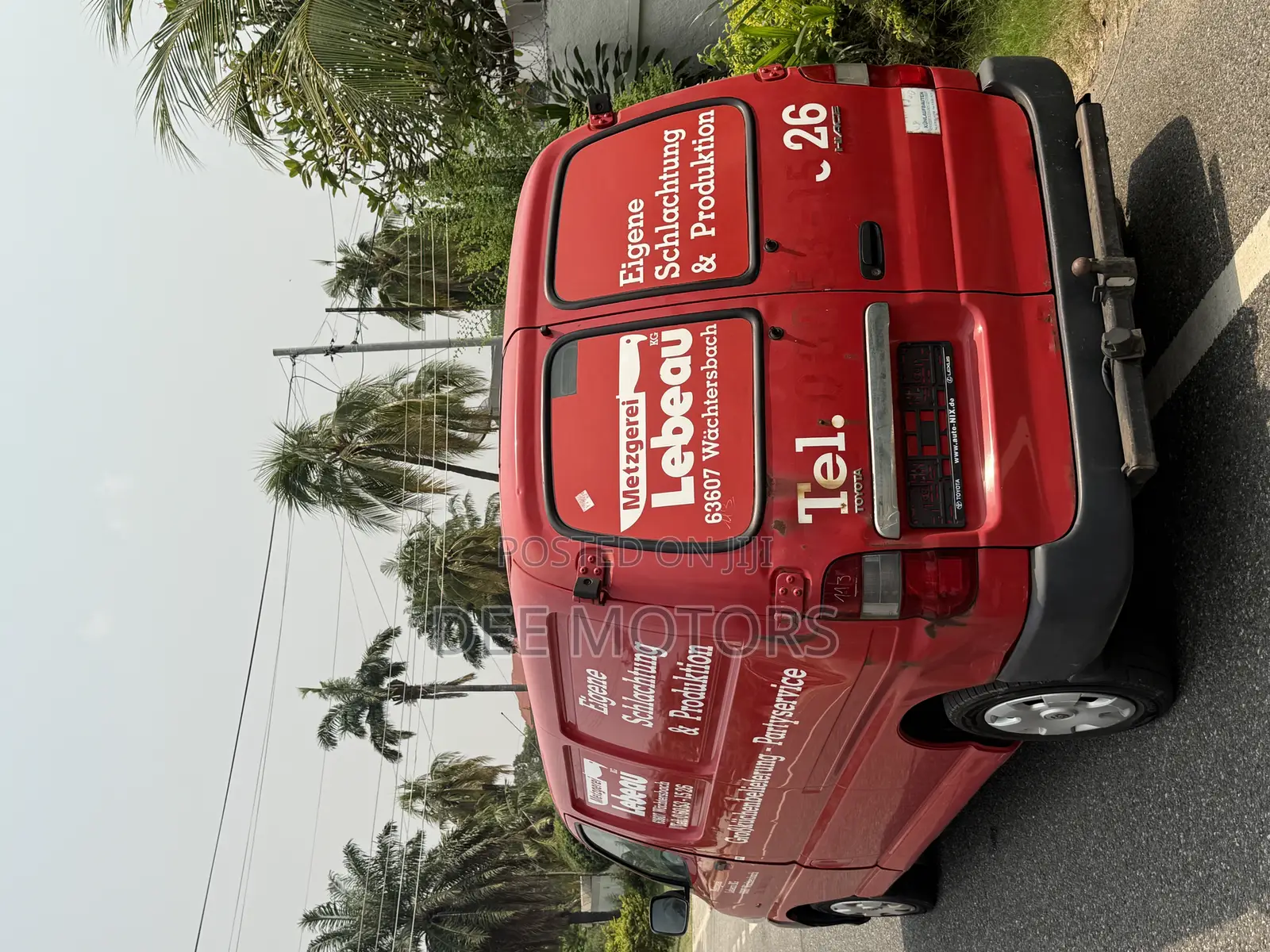 Toyota HiAce 2013 Red