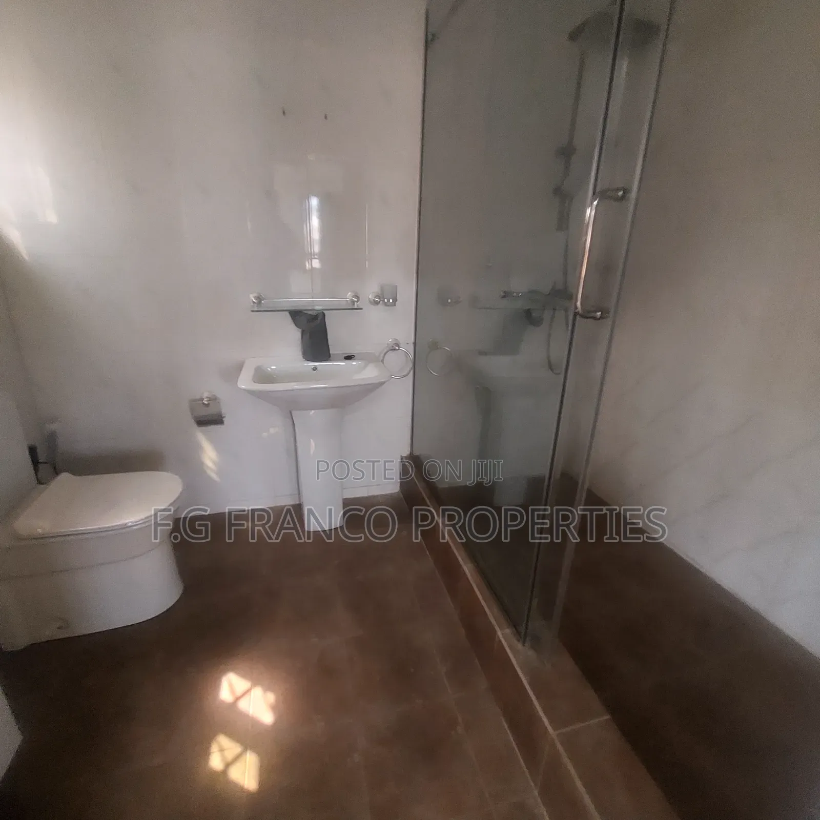 4bdrm House in Kg Franco Properties, Spintex for rent