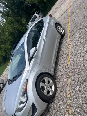 Hyundai Elantra SE 4dr Sedan (1.8L 4cyl 6A) 2014 Gray