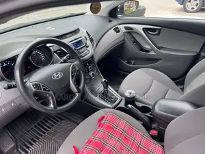 Hyundai Elantra SE 4dr Sedan (1.8L 4cyl 6A) 2014 Gray