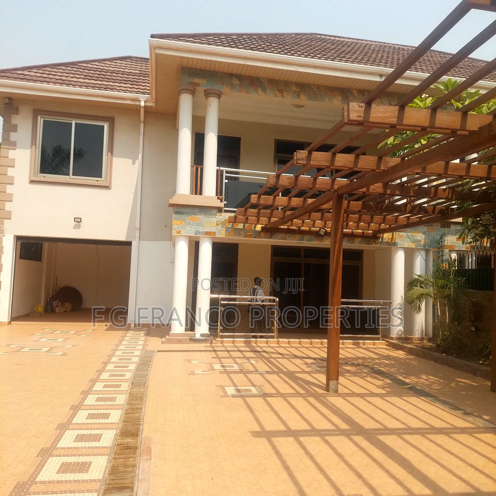 4bdrm House in Kg Franco Properties, Airport Residential Area for rent