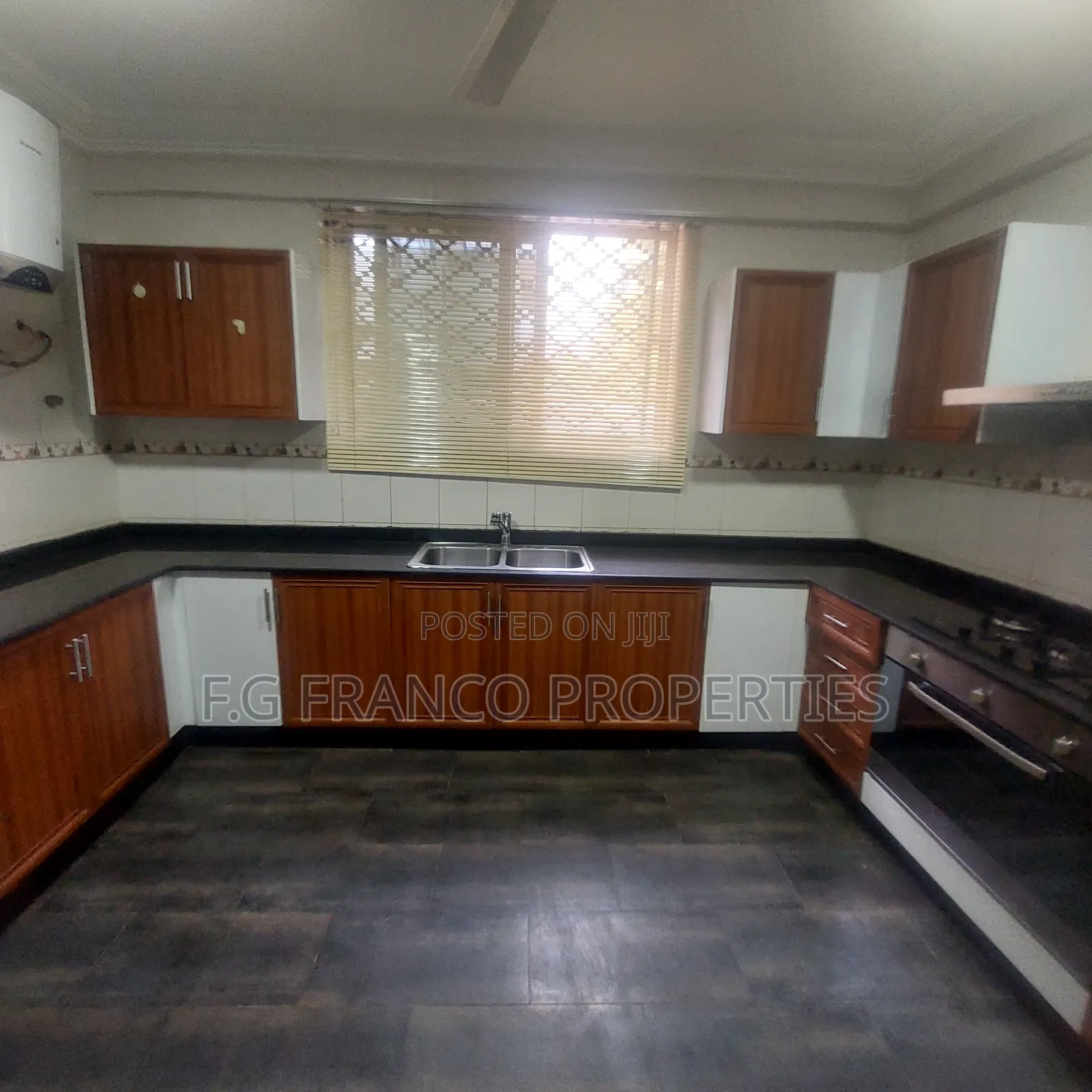 4bdrm House in Kg Franco Properties, Airport Residential Area for rent