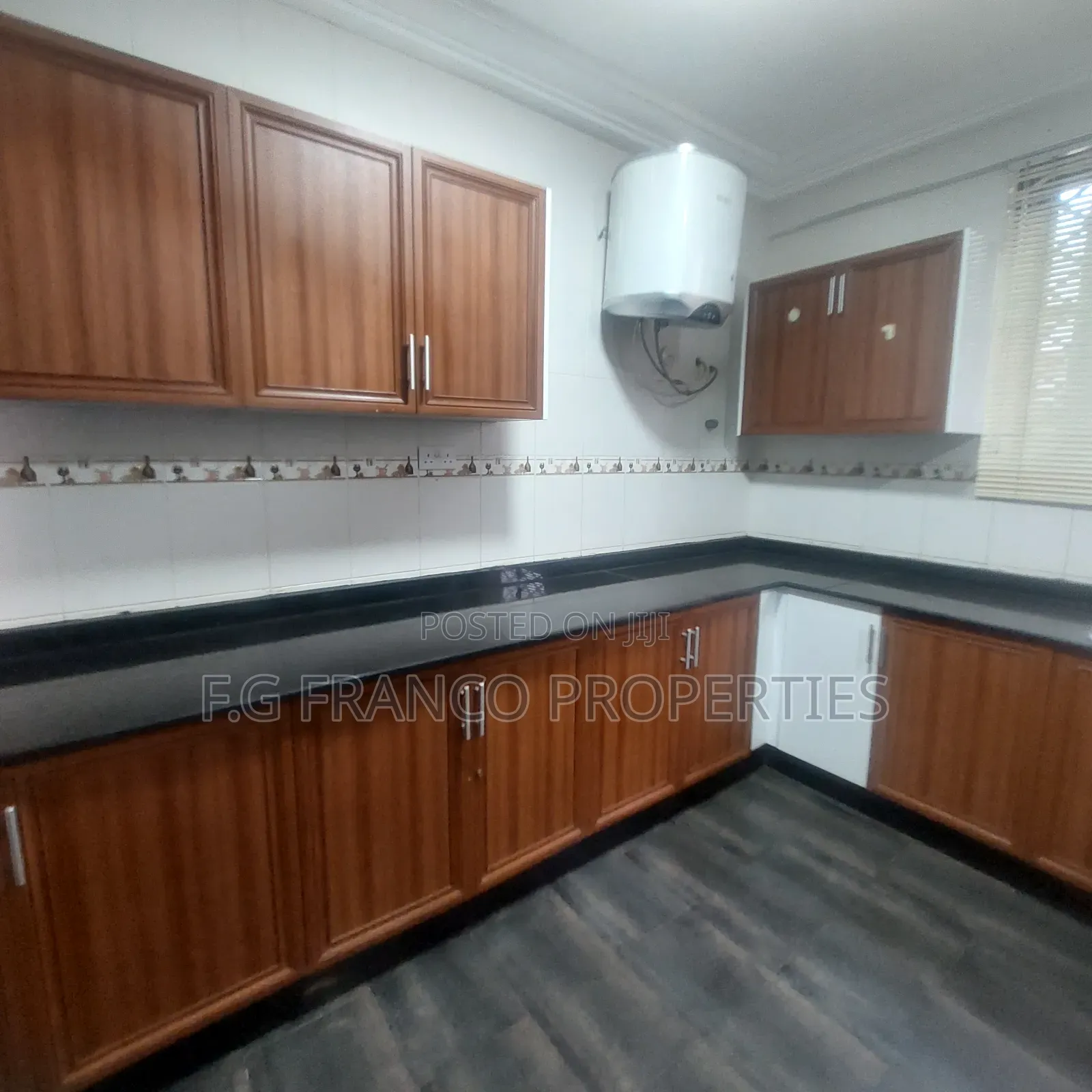 4bdrm House in Kg Franco Properties, Airport Residential Area for rent