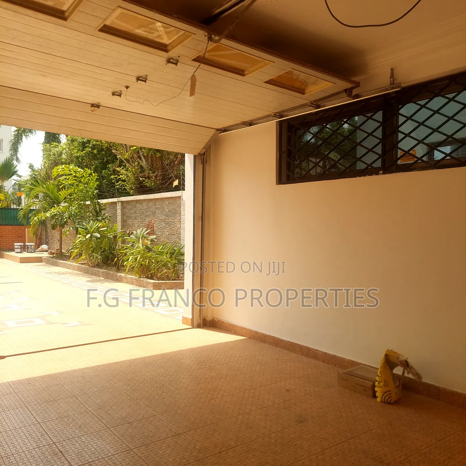4bdrm House in Kg Franco Properties, Airport Residential Area for rent