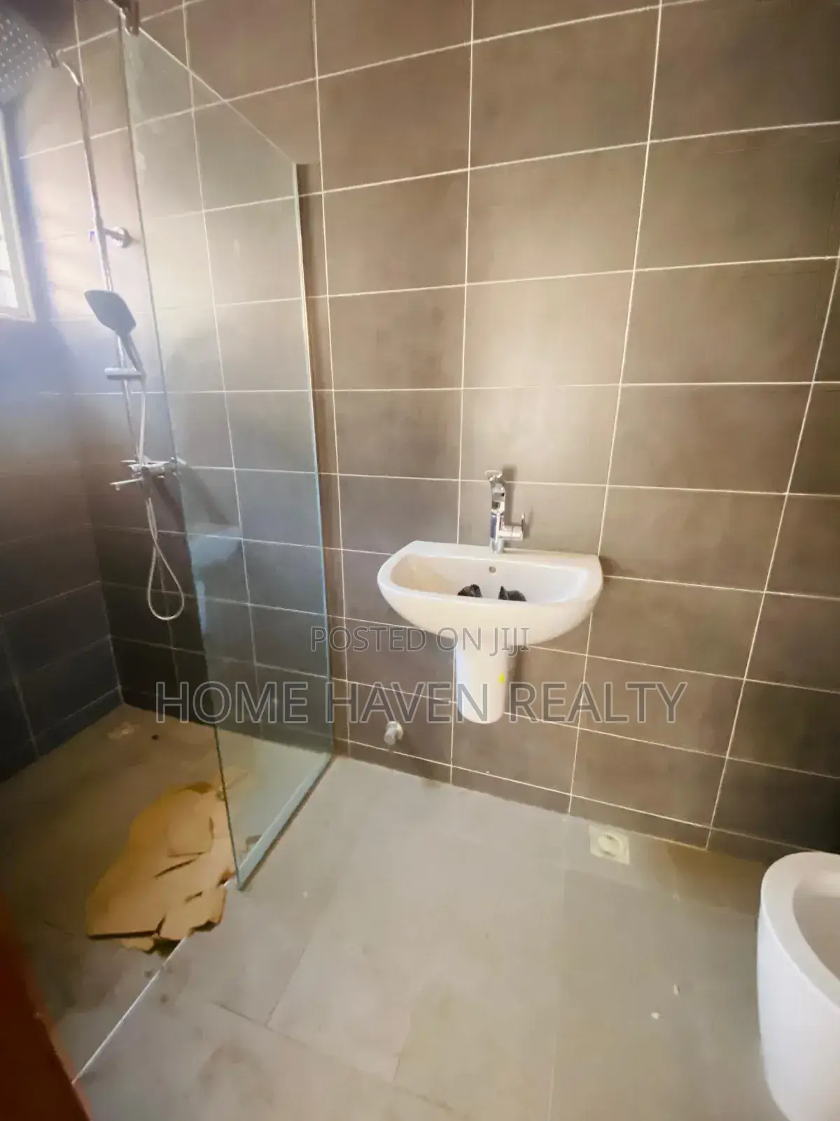 3bdrm House in Achimota for rent