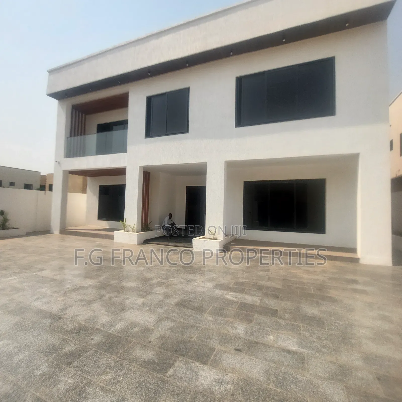 5bdrm House in Kg Franco Properties, Airport Residential Area for sale