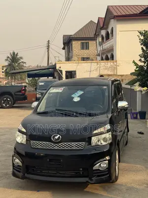 Toyota Voxy 2012 Black