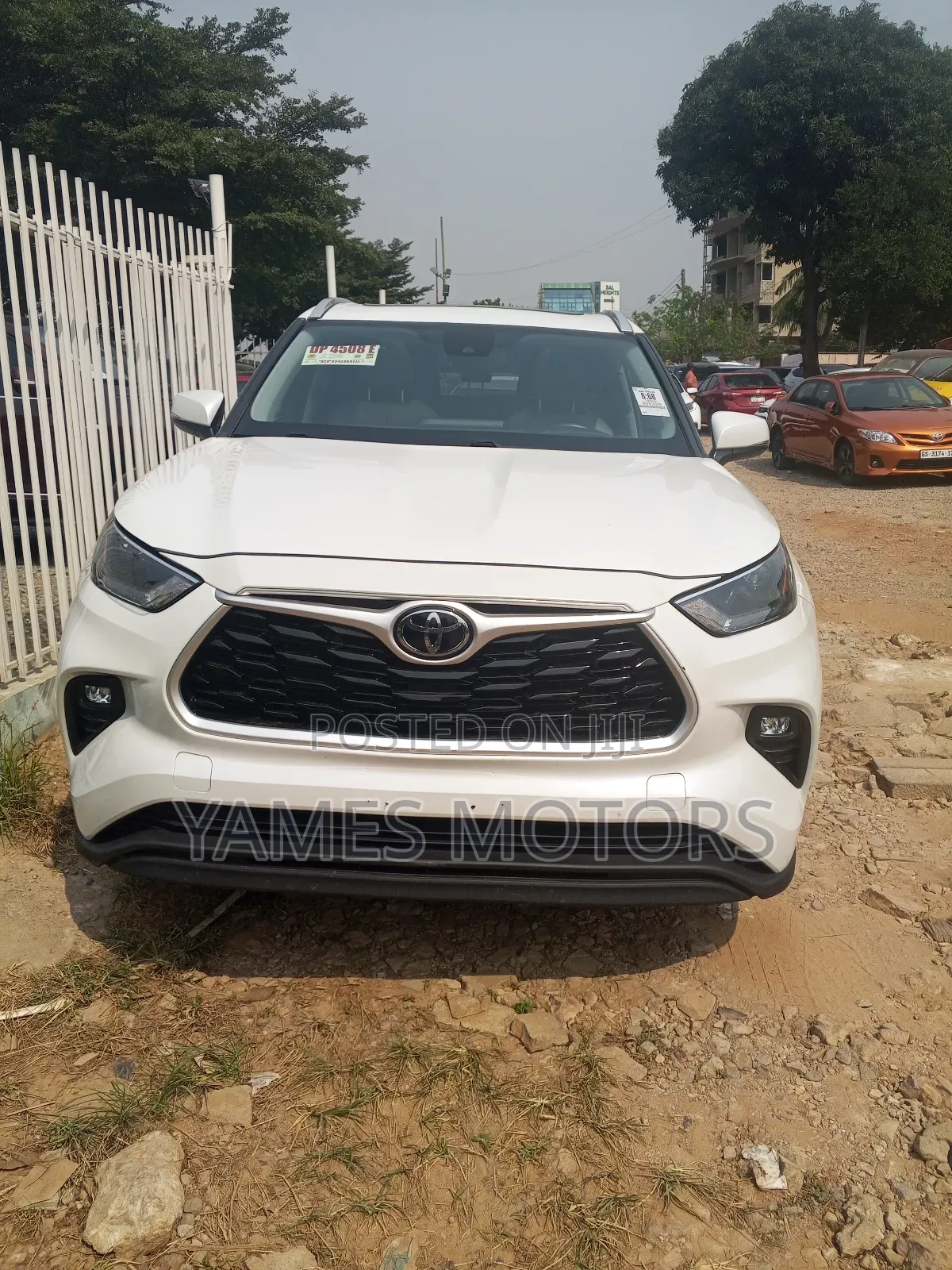Toyota Highlander XLE AWD 2023 White