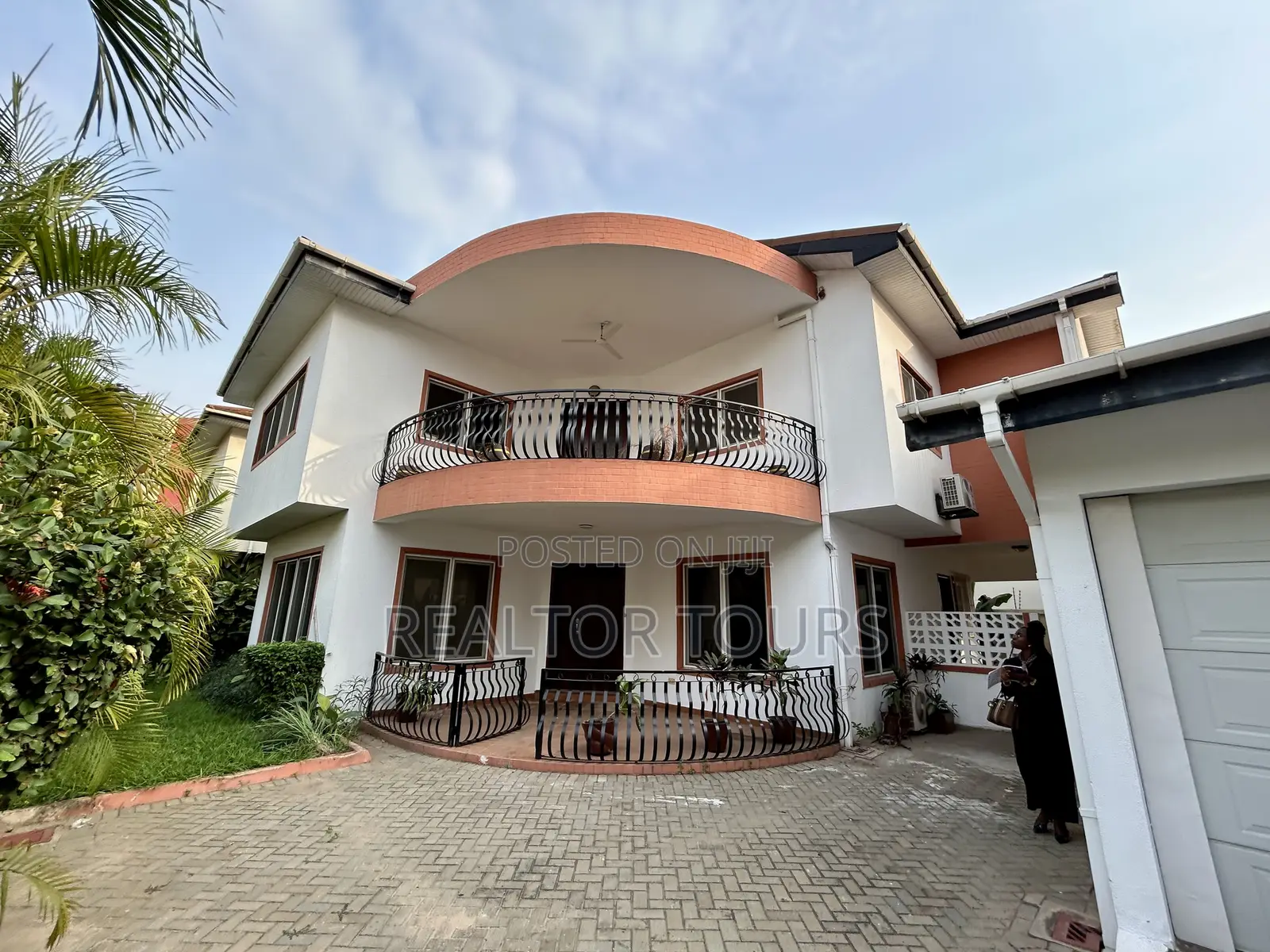 4bdrm House in Airport Residential Area for rent