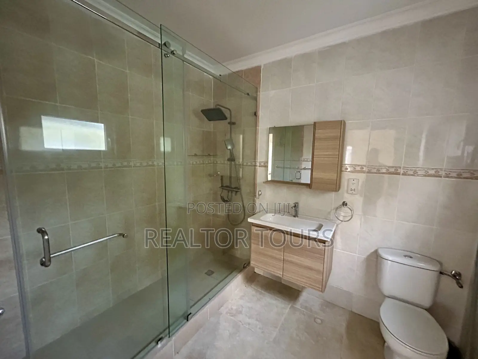 4bdrm House in Airport Residential Area for rent