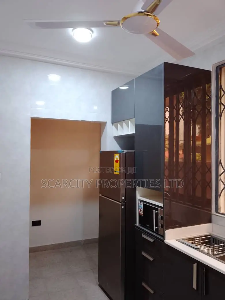 4bdrm House in Adenta for sale