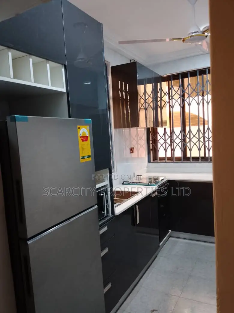 4bdrm House in Adenta for sale