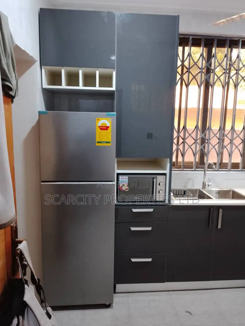 4bdrm House in Adenta for sale