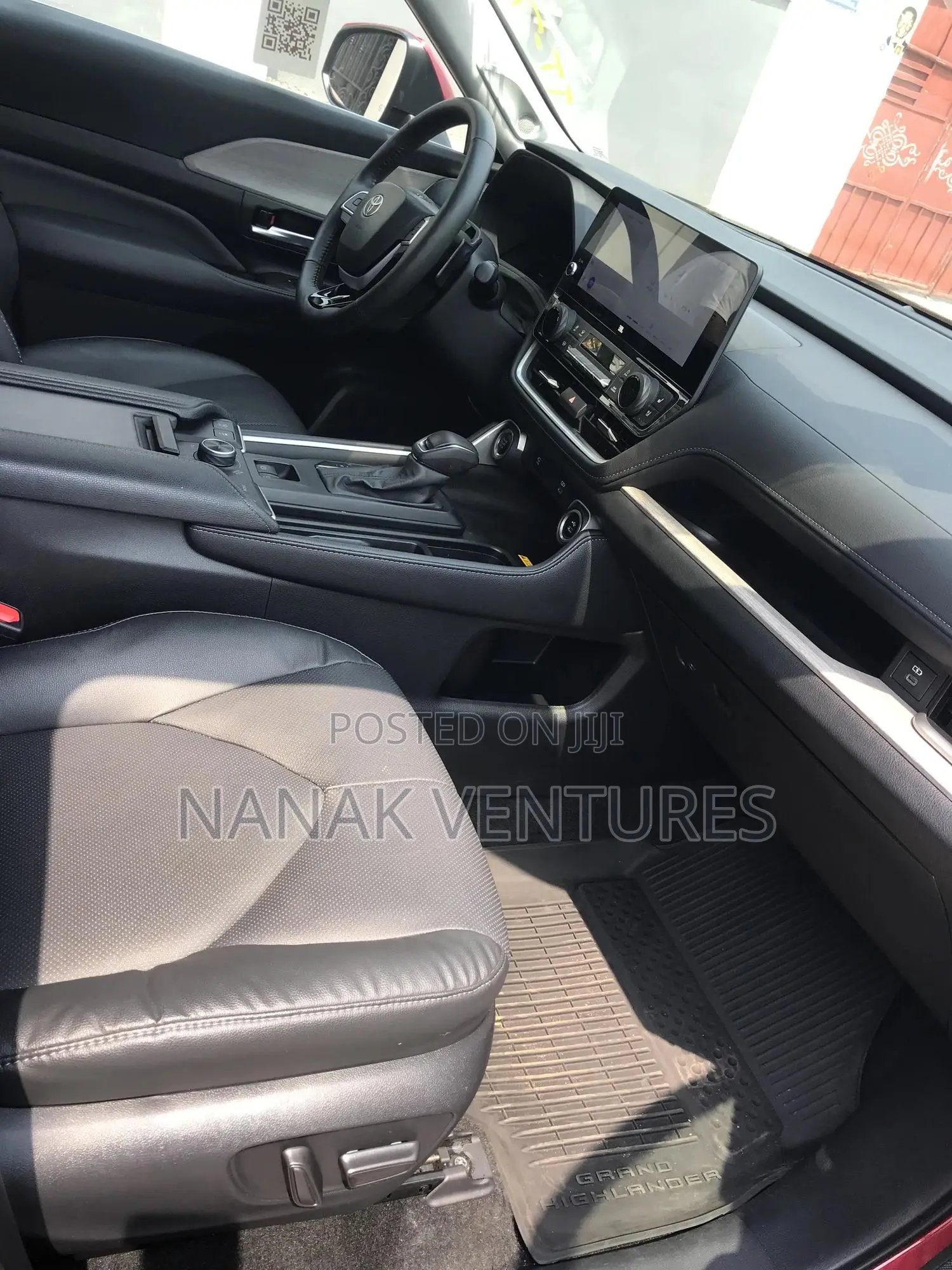 New Toyota Highlander Platinum AWD 2024 Red