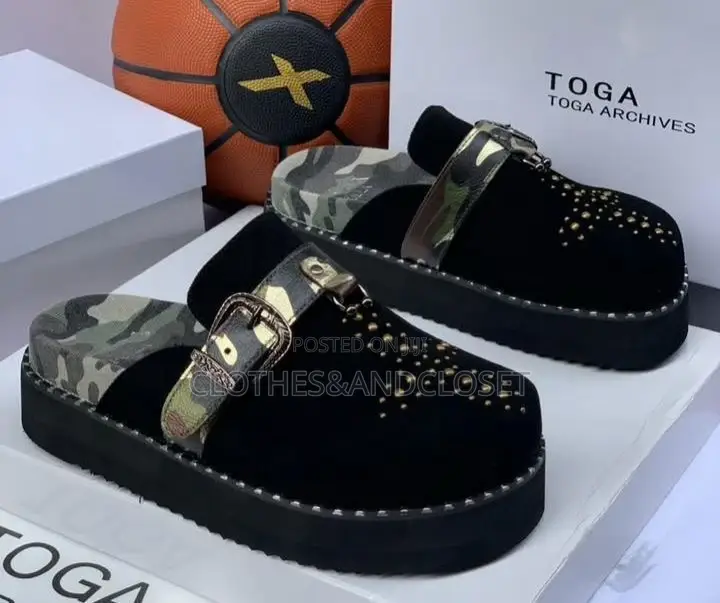 Quality Toga Virilis Slippers