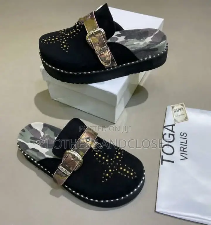 Quality Toga Virilis Slippers