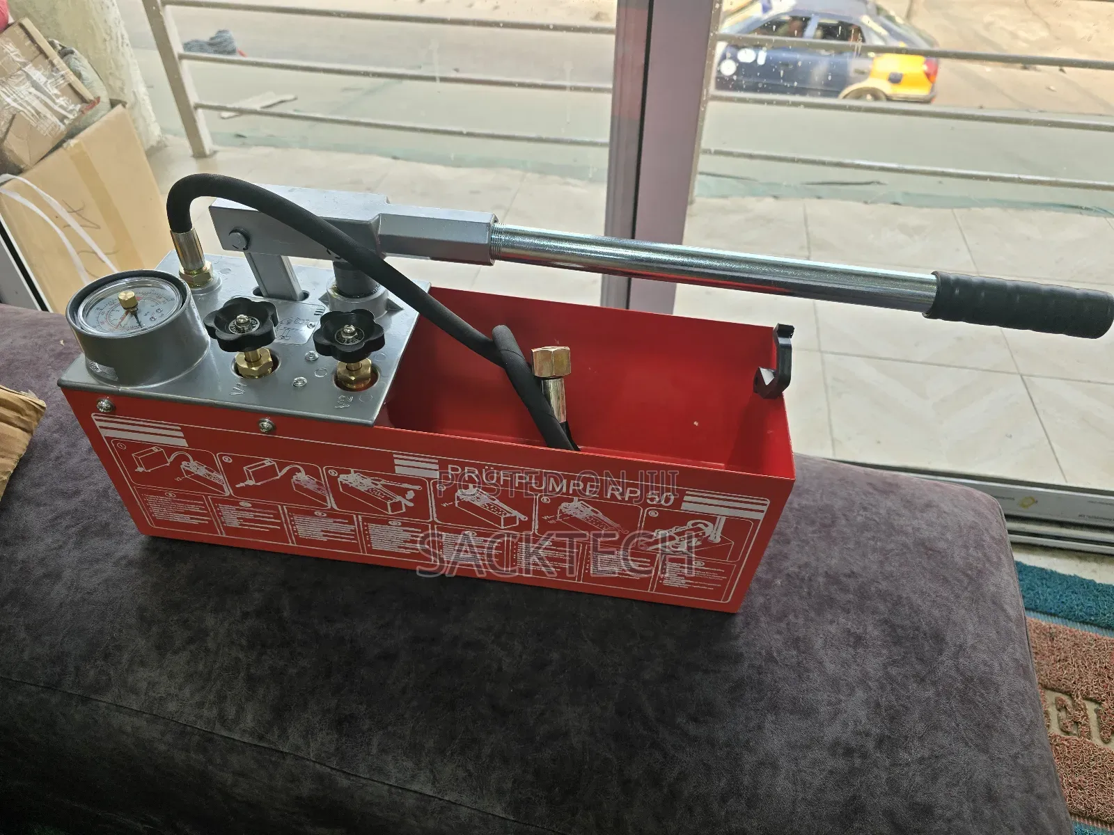 Pressure Hand Pump