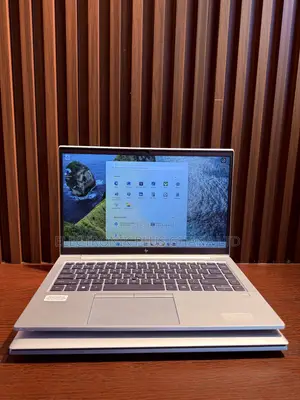Laptop HP EliteBook 845 G8 16GB AMD Ryzen 5 SSD 256GB