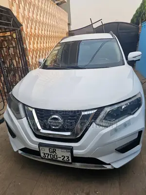 Nissan Rogue SV AWD 2017 White