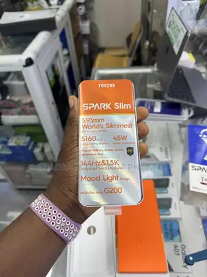New Tecno Spark Slim 256 GB Silver