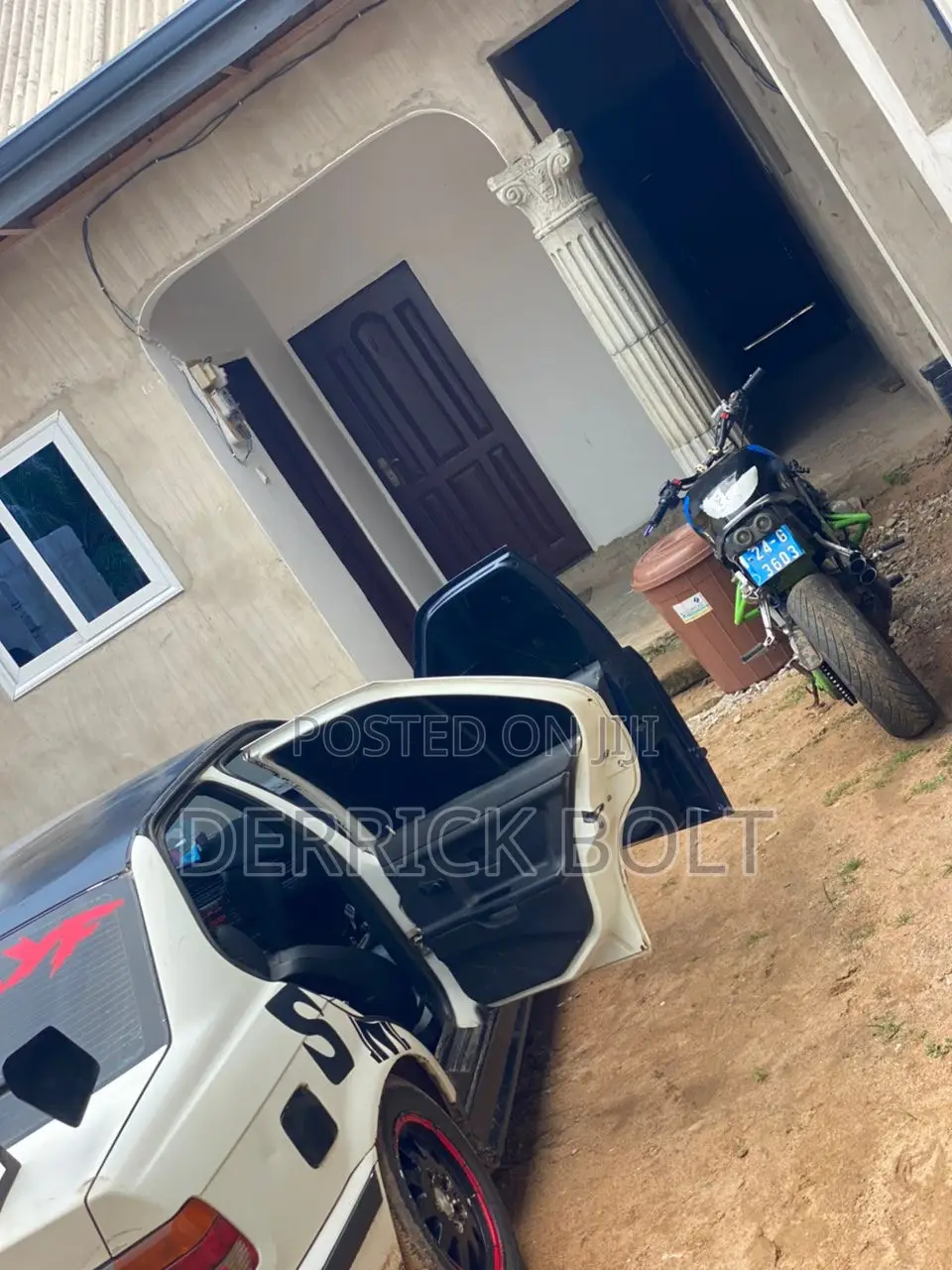 BMW 328i 2000 White