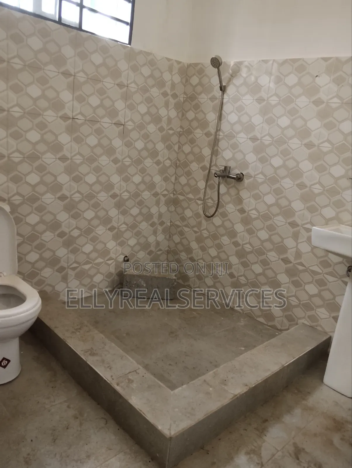 2bdrm Apartment in Ellyrealservices, Adenta for rent