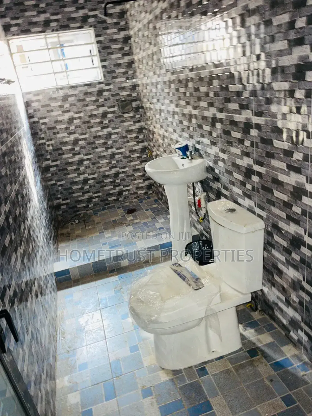 2bdrm Duplex in Hometrust Properties, Ablekuma for rent